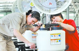 龍巖中農(nóng)機(jī)械制造加緊組裝千臺(tái)產(chǎn)品