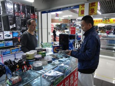 尾貨市場也潮流 電子產品來給力